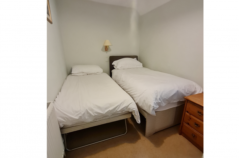 Additional pull out bed if required